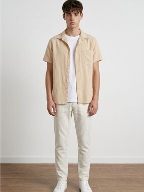 Men's Short-Sleeve Button-Down Shirt in Taupe